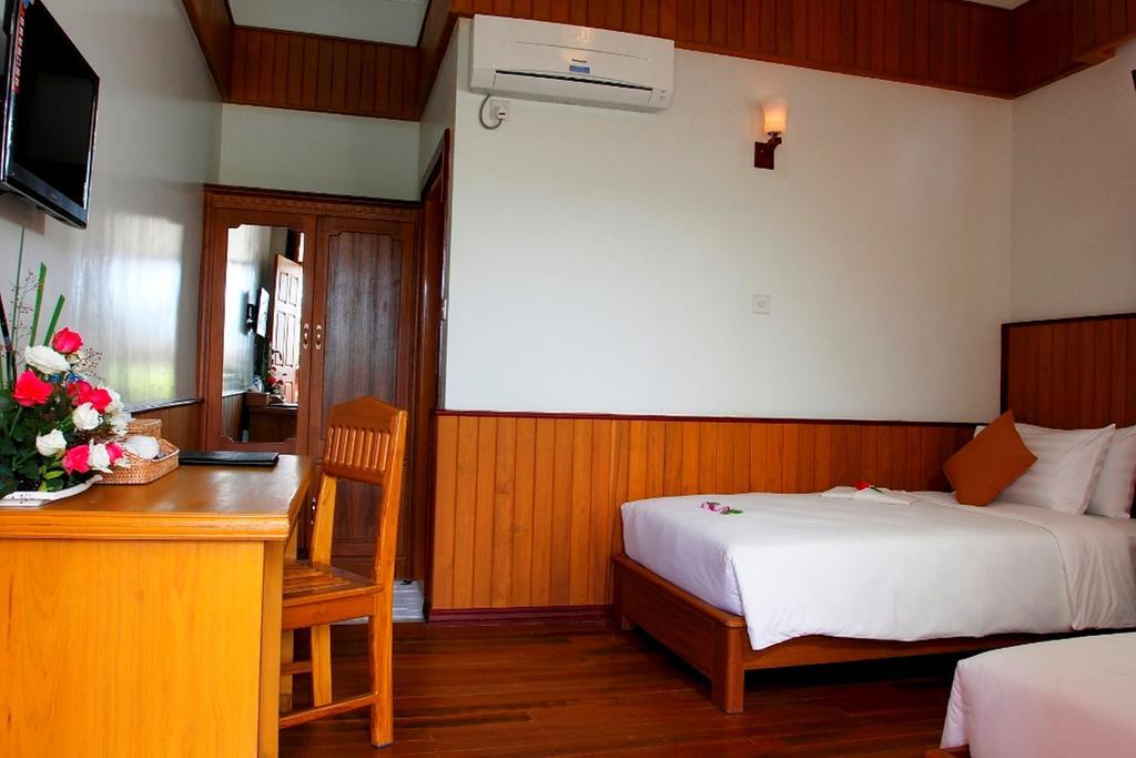Inle Lotus Hotel Nyaung Shwe Extérieur photo