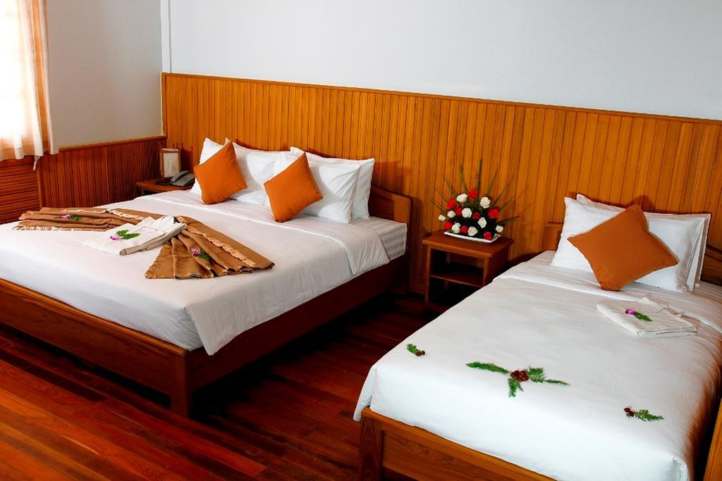 Inle Lotus Hotel Nyaung Shwe Extérieur photo