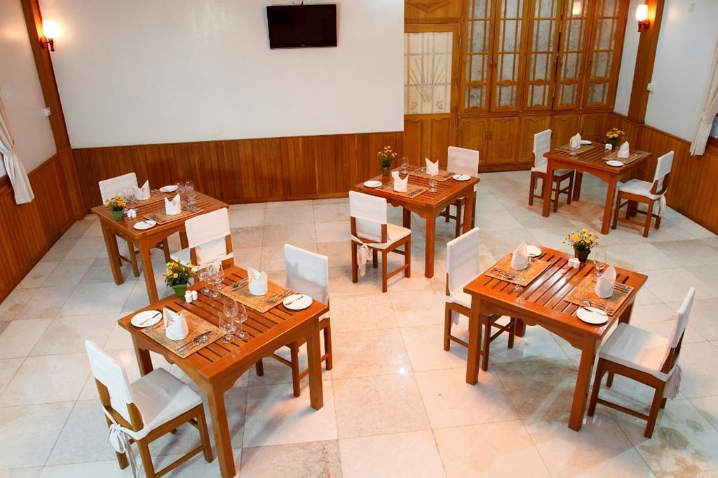 Inle Lotus Hotel Nyaung Shwe Extérieur photo
