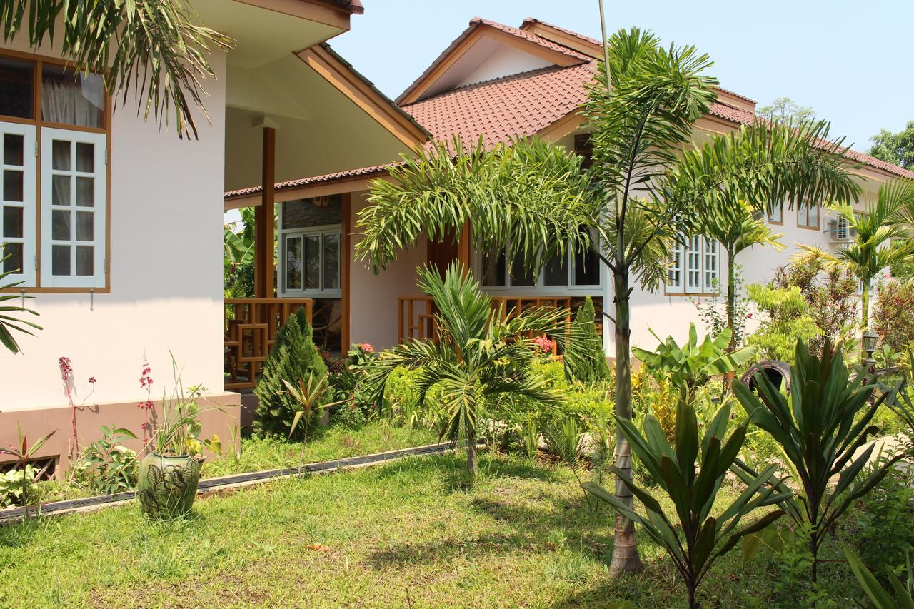 Inle Lotus Hotel Nyaung Shwe Extérieur photo