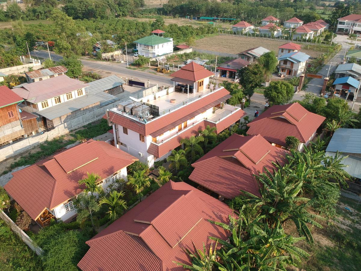Inle Lotus Hotel Nyaung Shwe Extérieur photo