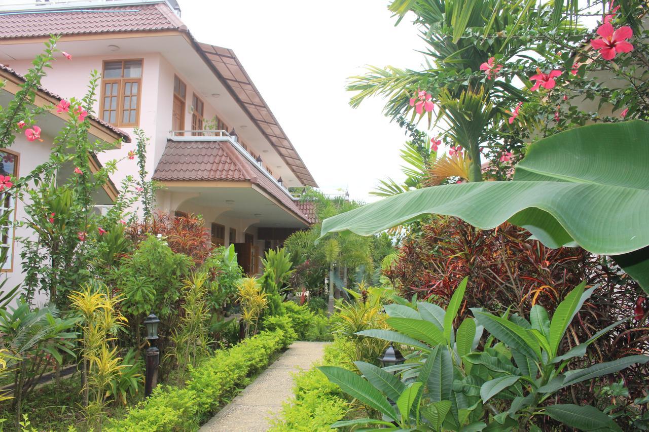Inle Lotus Hotel Nyaung Shwe Extérieur photo