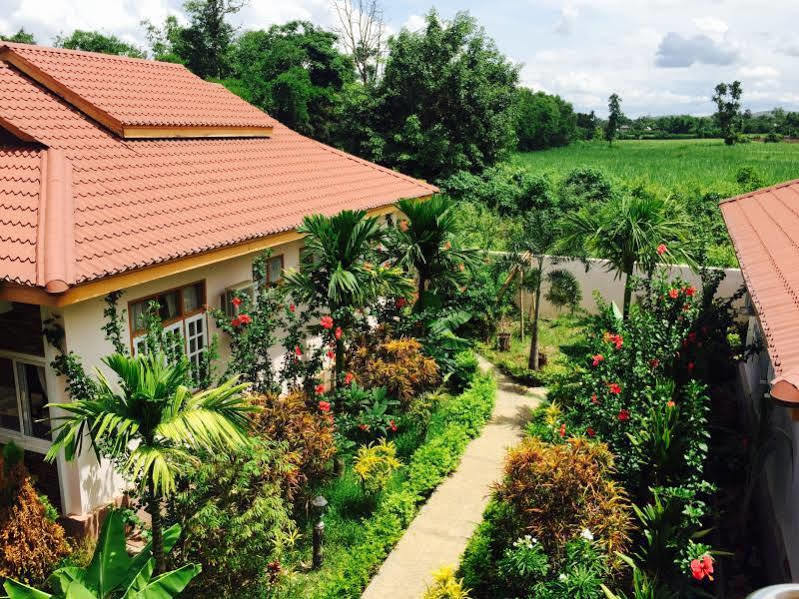 Inle Lotus Hotel Nyaung Shwe Extérieur photo