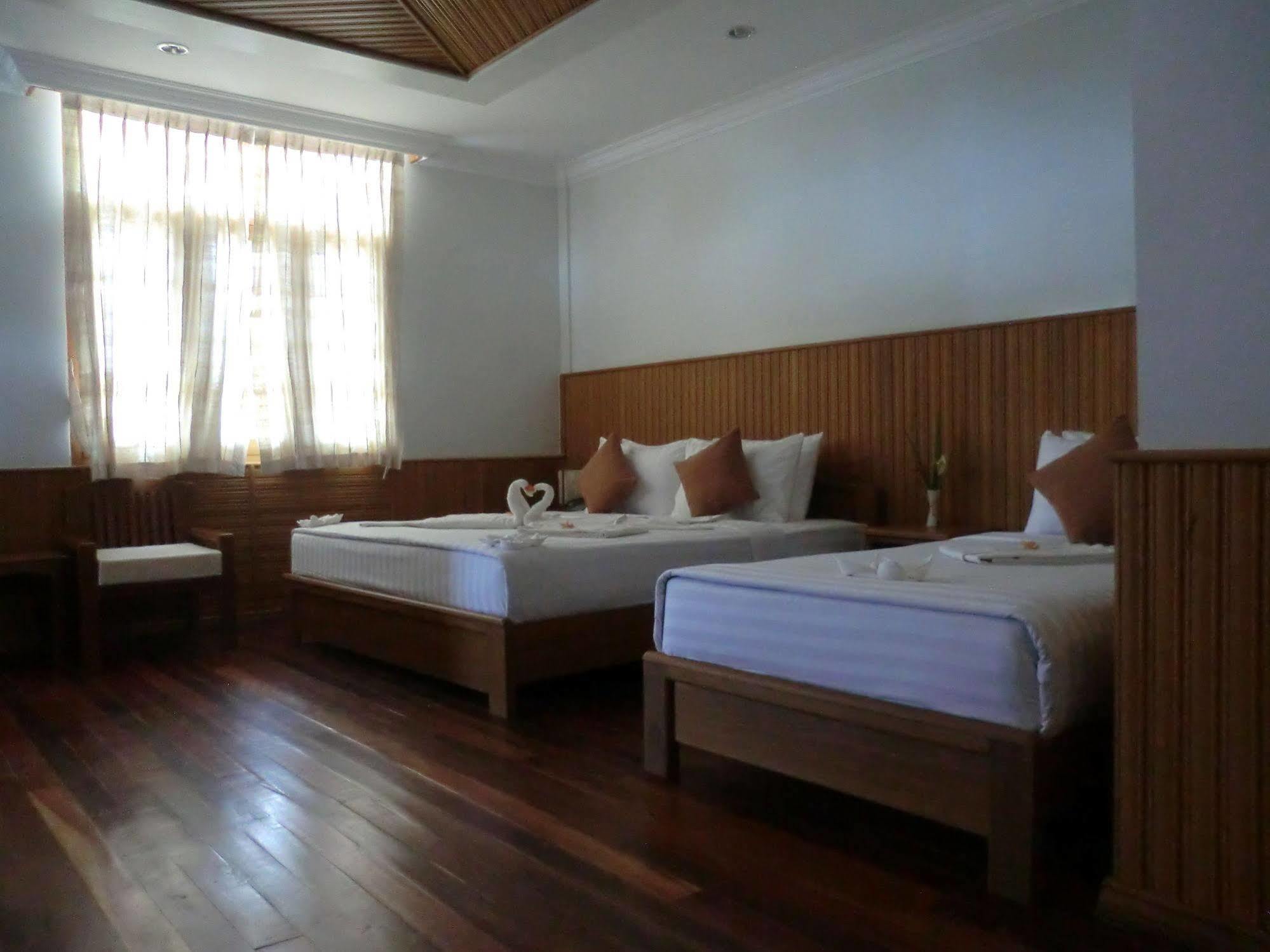 Inle Lotus Hotel Nyaung Shwe Extérieur photo